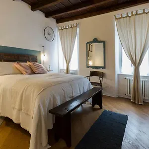 https://moroni76.it-lombardy.com